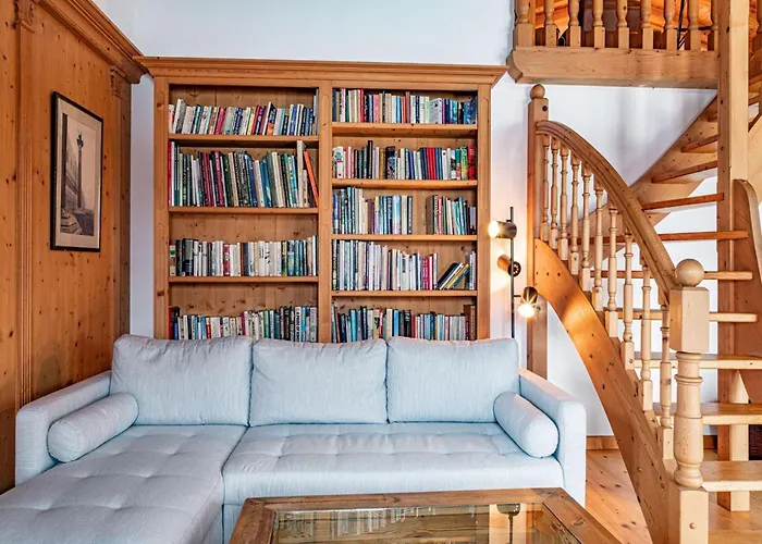 度假居 In Near Lifts